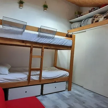 Maisonnette Entre Etang Et